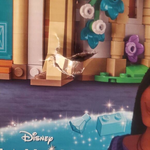 LEGO King Magnifico’s Castle 43224 Disney Wish Interlocking Block Building Set - Picture 4 of 10